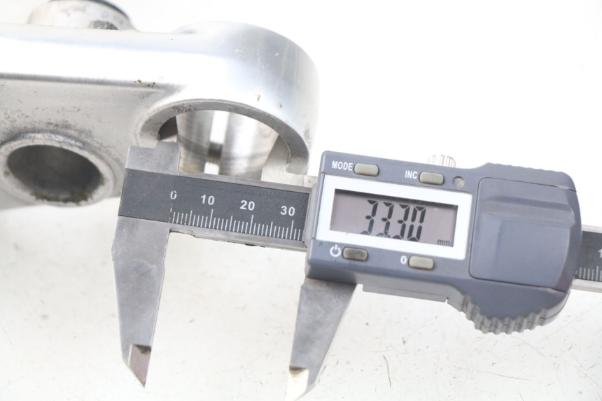 photo de T SUPERIOR DE LA HORQUILLA. HONDA CA REBEL 125 (1995 - 2001) - Otra perspectiva