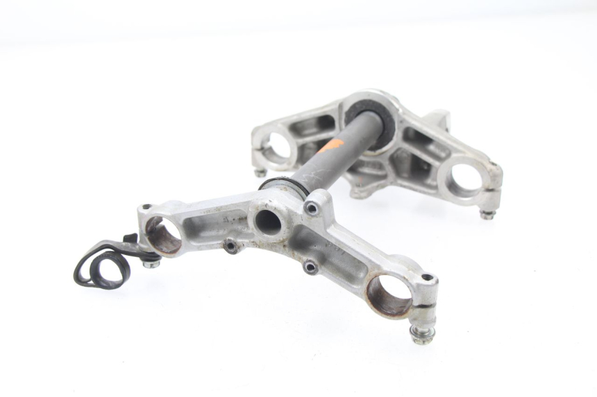 photo de T SUPERIOR DE LA HORQUILLA. HONDA CRF CR-F 100 (2004 - 2013) - Primer plano técnico