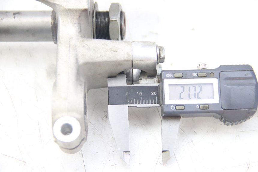 photo de T SUPERIOR DE LA HORQUILLA. HONDA CRF CR-F 100 (2004 - 2013) - Zoom estado de uso