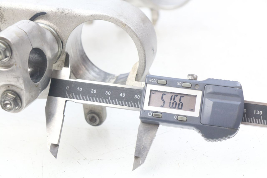 photo de T SUPERIOR DE LA HORQUILLA. HONDA CRF 250 (2016 - 2017) - Otra perspectiva