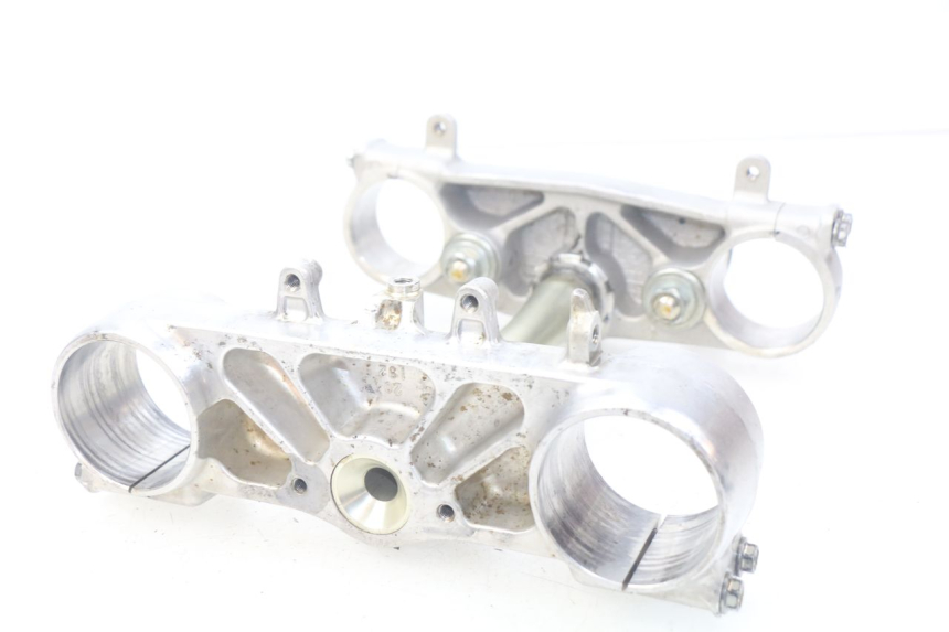 photo de T SUPERIOR DE LA HORQUILLA. HONDA CRF 250 (2016 - 2017) - Detalles de los puntos de fijación