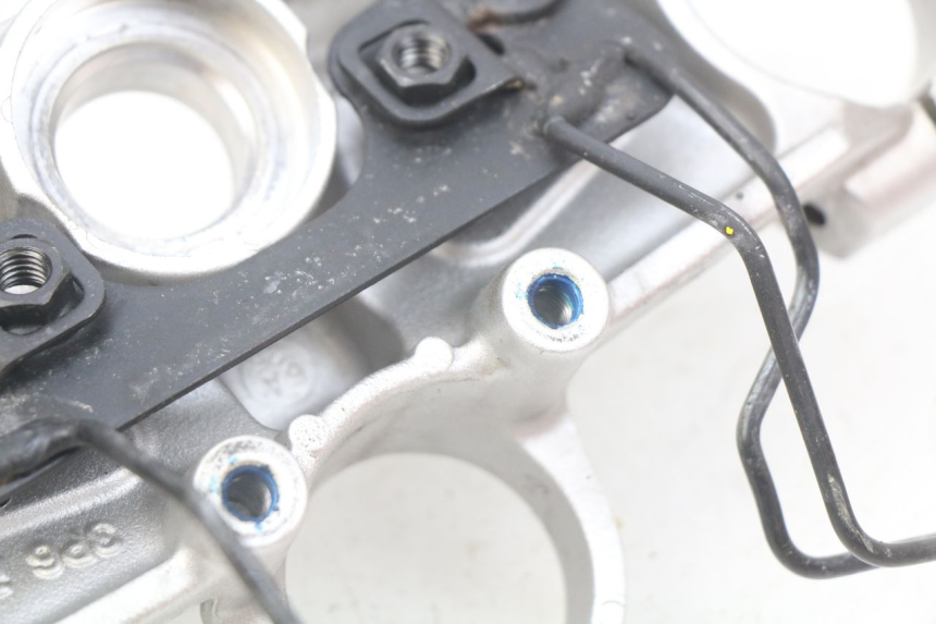 photo de HORQUILLA YAMAHA FJR ABS 1300 (2016 - 2020) - Primer plano técnico