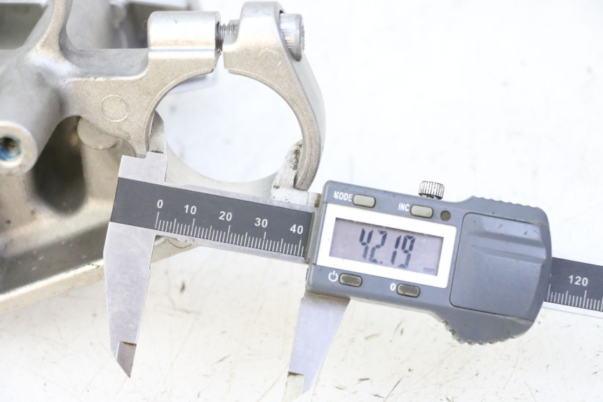 photo de HORQUILLA YAMAHA FZ6 FAZER S2 600 (2007 - 2011) - Detalle de la pieza