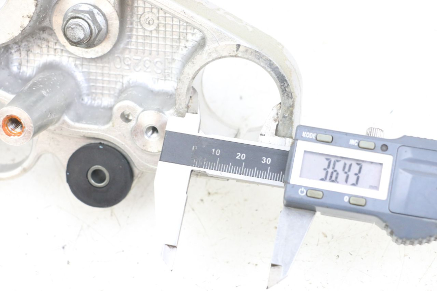 photo de HORQUILLA SUZUKI GZ MARAUDER 125 (1998 - 2004) - Detalle de la pieza