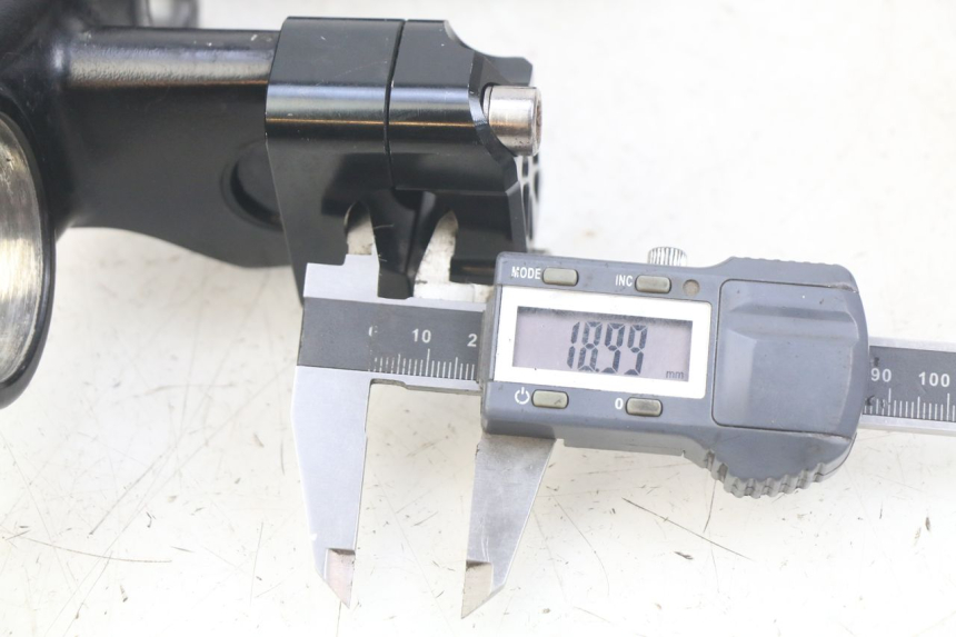 photo de T SUPERIOR DE LA HORQUILLA. KAWASAKI KX 85 (2001 - 2013) - Zoom estado de uso