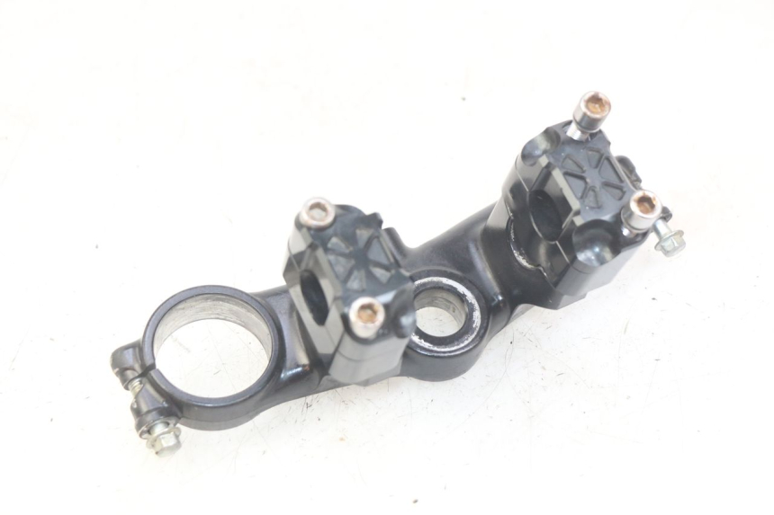 photo de T SUPERIOR DE LA HORQUILLA. KAWASAKI KX 85 (2001 - 2013) - Primer plano técnico