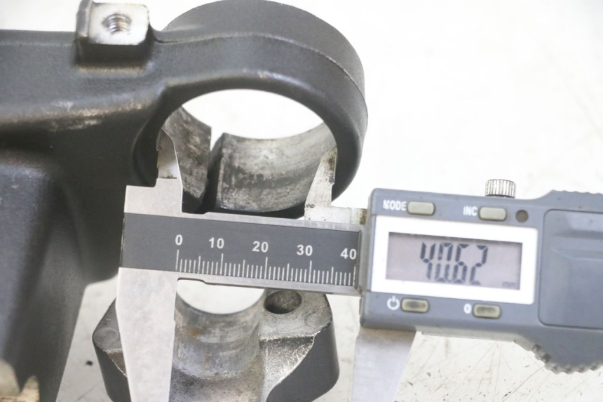 photo de HORQUILLA HONDA NTV DEAUVILLE ABS 700 (2007 - 2016) - Detalle de la pieza