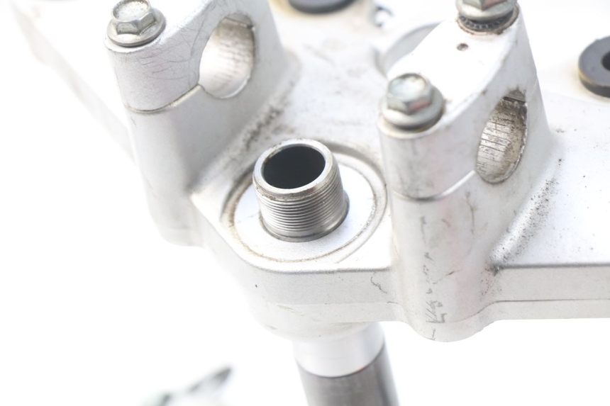 photo de HORQUILLA SUZUKI RV VAN VAN 125 (2003 - 2008) - Detalles de los puntos de fijación