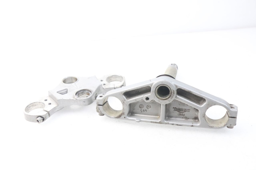 photo de HORQUILLA TRIUMPH SPRINT ST ABS 1050 (2005 - 2007) - Detalles de los puntos de fijación