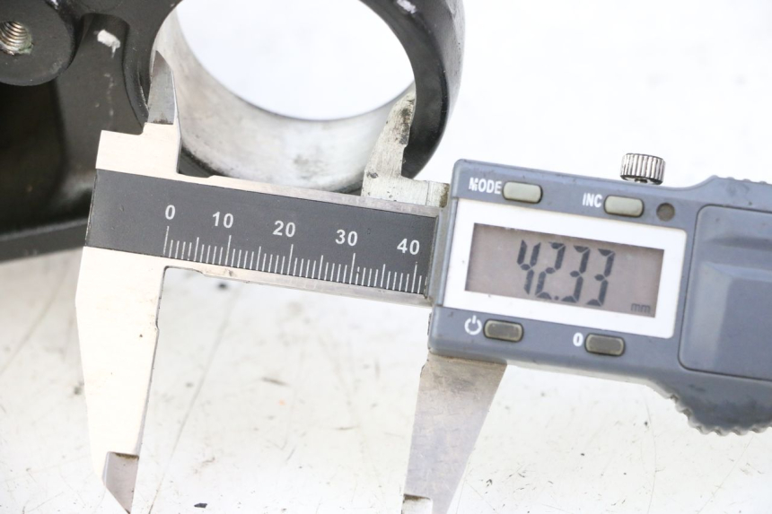 photo de T SUPERIOR DE LA HORQUILLA. YAMAHA TDM ABS 900 (2002 - 2014) - Detalle de la pieza