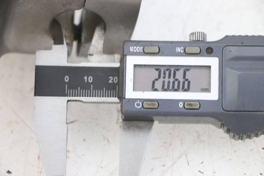 photo de HORQUILLA YAMAHA TDR DELTABOX 125 (1997 - 2003) - Detalle de la pieza