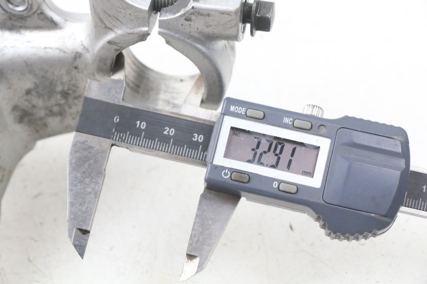 photo de HORQUILLA YAMAHA TW 125 (1998 - 2002) - Detalle de la pieza