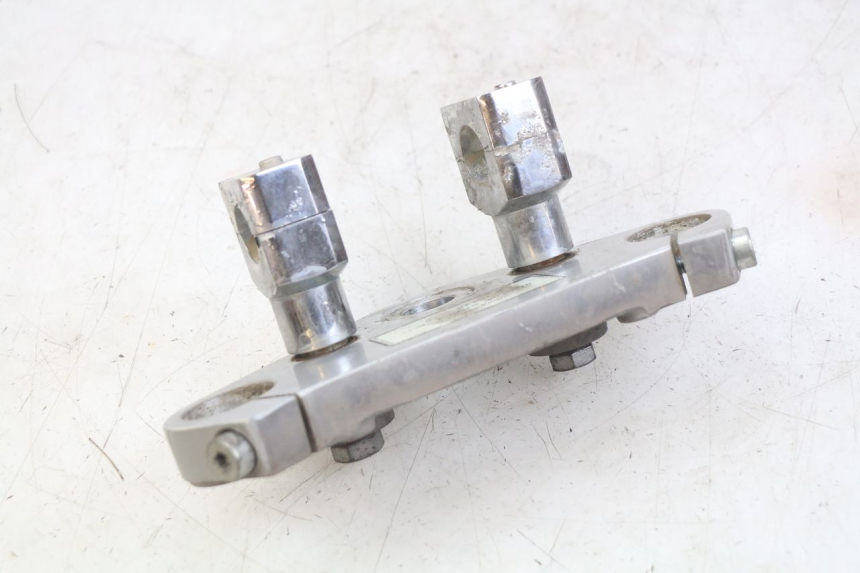 photo de T SUPERIOR DE LA HORQUILLA. DAELIM VL DAYSTAR 125 (2000 - 2011) - Detalle de la pieza