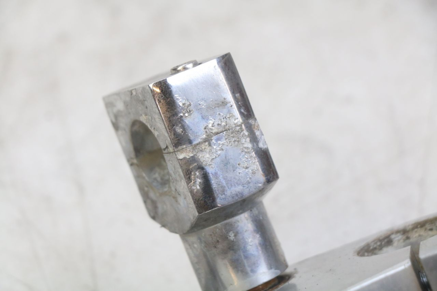 photo de T SUPERIOR DE LA HORQUILLA. DAELIM VL DAYSTAR 125 (2000 - 2011) - Otra perspectiva