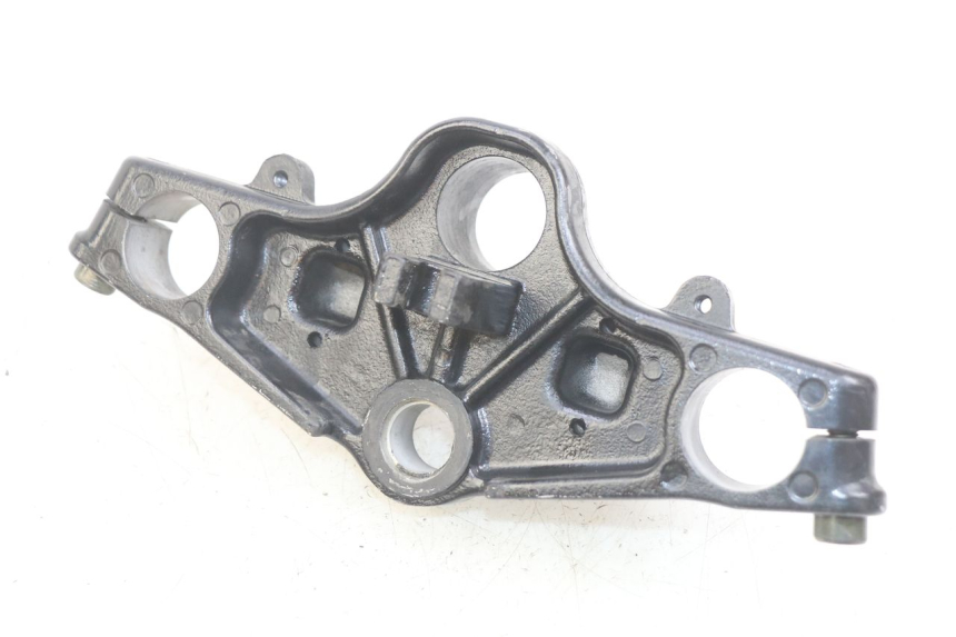 photo de T SUPERIOR DE LA HORQUILLA. SYM WOLF SB 125 (2011 - 2018) - Primer plano técnico