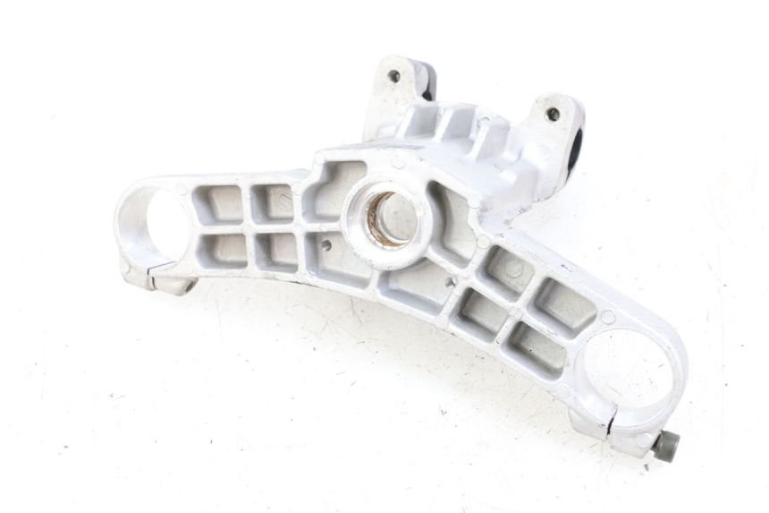 photo de T superior de la horquilla. KYMCO XCITING 250 (2006 - 2009) - Detalles de los puntos de fijación