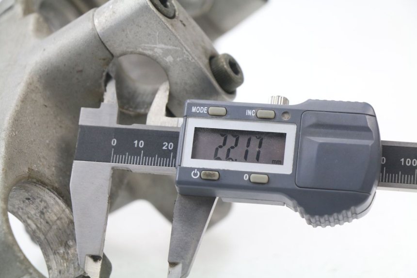 photo de HORQUILLA YAMAHA XJN XJ N DIVERSION 600 (1994 - 1997) - Detalle de la pieza