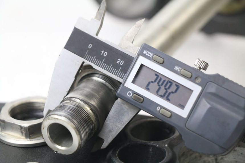 photo de HORQUILLA YAMAHA YZF YZ-F 450 (2018 - 2021) - Otra perspectiva