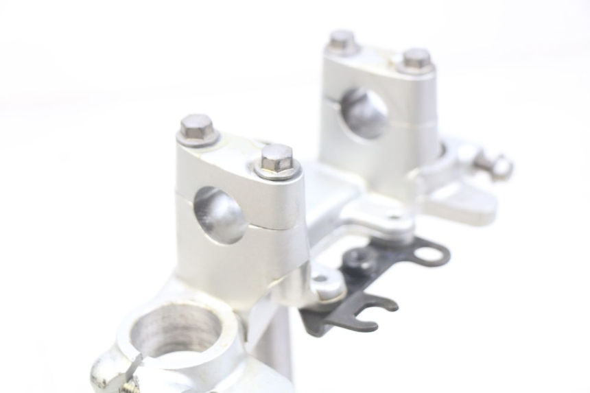 photo de TE HORQUILLA YAMAHA TTR 125 (2000 - 2020) - Detalles de los puntos de fijación