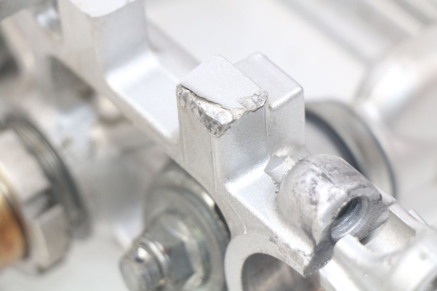 photo de HORQUILLA SUZUKI XF FREEWIND 650 (1997 - 2003) - Primer plano técnico