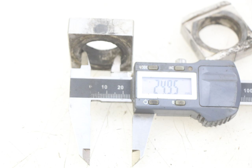 photo de TENSOR DE CADENA HONDA CRF CR-F 450 (2009 - 2012) - Detalle de la pieza