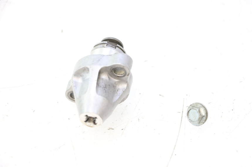 photo de TENSOR CADENA DISTRIBUCION YAMAHA FJR 1300 (2001 - 2005) - Primer plano técnico