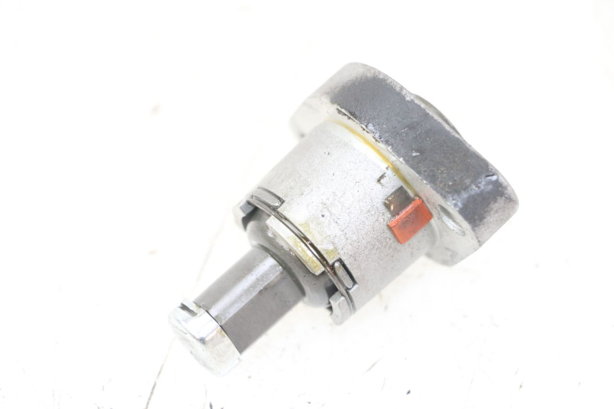 photo de TENSOR CADENA DISTRIBUCION GOES WIKI 125 (2010 - 2015) - Zoom estado de uso