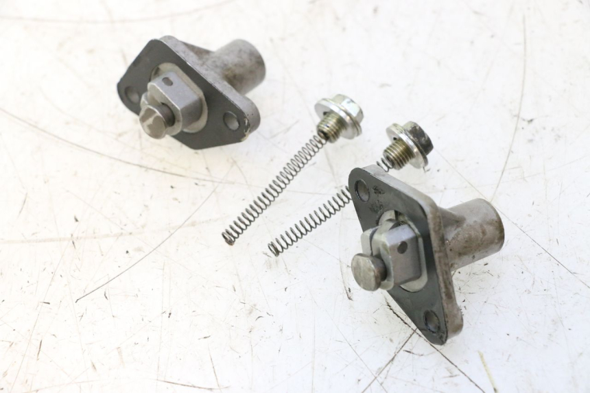 photo de TENSOR DE CADENA DE DISTRIBUCIÓN GILERA GP 800 (2007 - 2013) - Detalle de la pieza