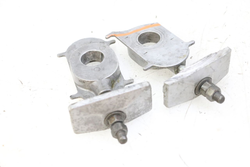 photo de TENSORES CADENA YAMAHA FJ 36Y 1100 (1984 - 1985) - Detalle de la pieza