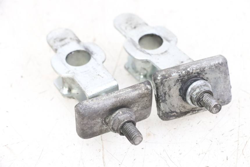 photo de TENSORES CADENA HYOSUNG GF 125 (2001 - 2005) - Primer plano técnico