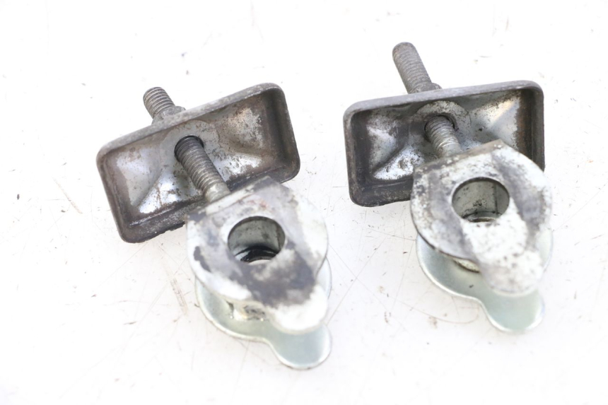 photo de TENSORES CADENA SUZUKI GZ MARAUDER 125 (1998 - 2004) - Detalle de la pieza