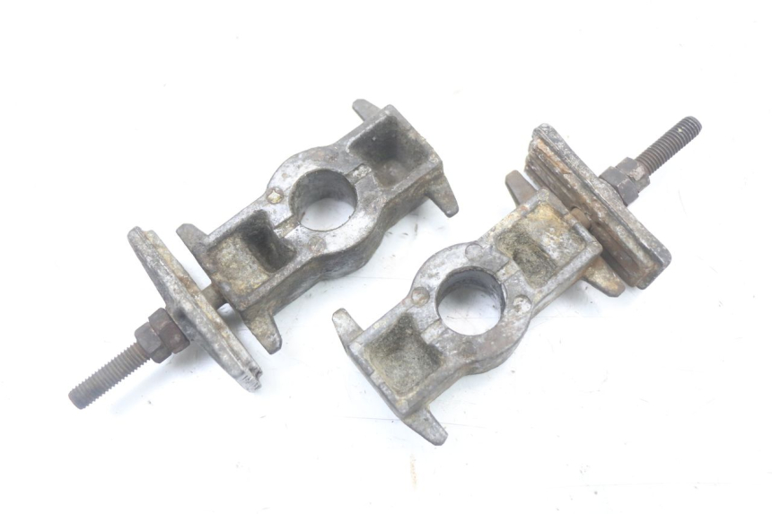 photo de TENSORES CADENA HONDA CBR F 1000 (1993 - 1996) - Primer plano técnico