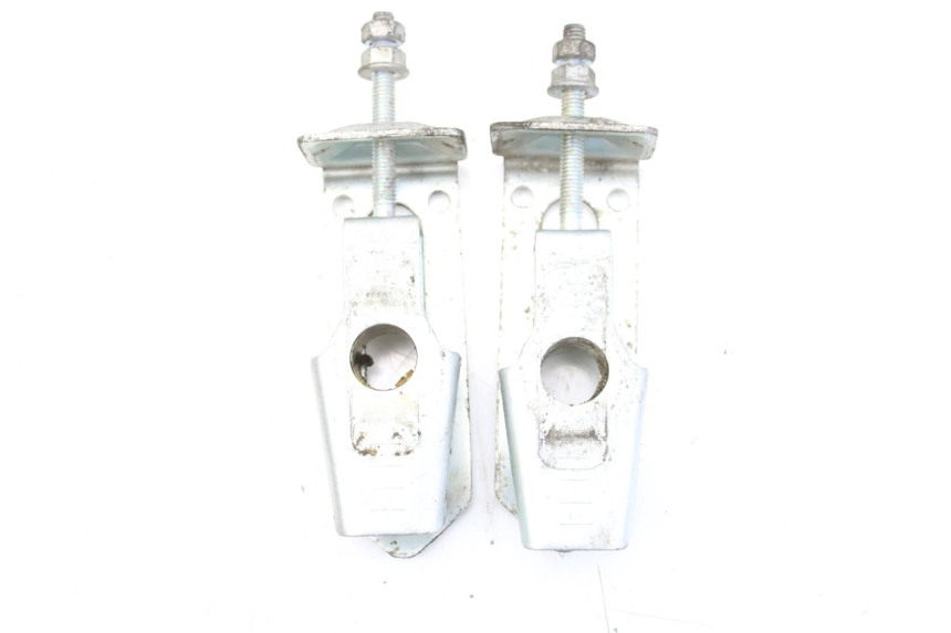 photo de TENSOR DE CADENA SYM HUSKY 125 (1999 - 2005) - Detalle de la pieza