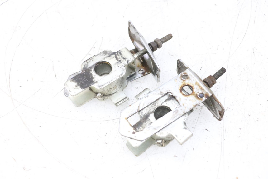 photo de TENSORES CADENA HONDA NSR R 125 (1994 - 2003) - Primer plano técnico