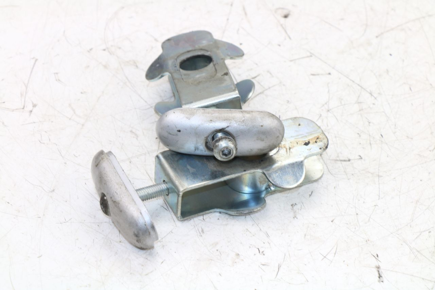 photo de TENSORES CADENA SUZUKI SFV GLADIUS 650 (2009 - 2015) - Detalle de la pieza