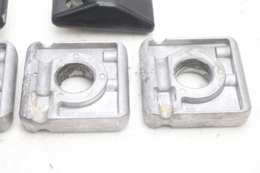 photo de TENSORES CADENA CAN-AM SPYDER RS 1000 (2008 - 2012) - Primer plano técnico