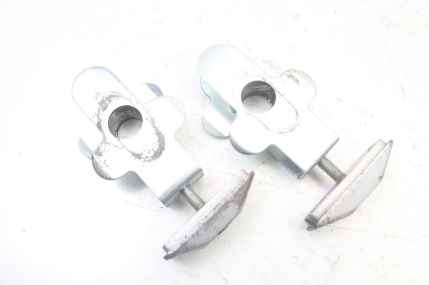 photo de TENSOR DE CADENA SUZUKI GSF S BANDIT 600 (2000 - 2004) - Primer plano técnico