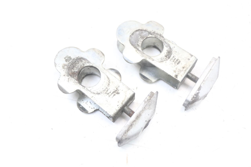 photo de TENSORES CADENA SUZUKI GSR 750 (2011 - 2017) - Primer plano técnico