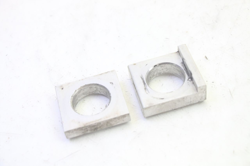 photo de TENSORES CADENA YAMAHA TDM ABS 900 (2002 - 2014) - Detalle de la pieza