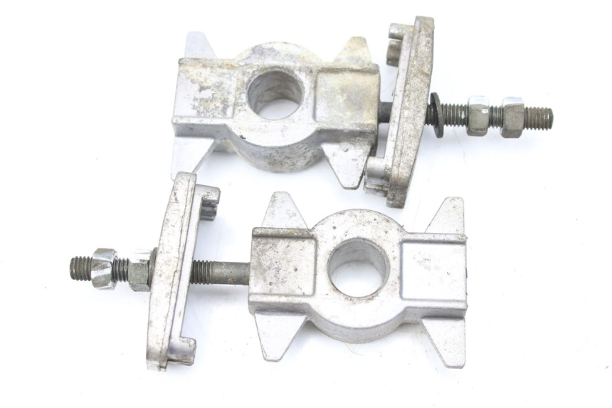 photo de TENSOR DE CADENA YAMAHA TDR DELTABOX 125 (1997 - 2003) - Primer plano técnico