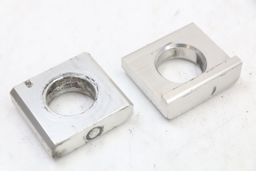 photo de TENSORES CADENA YAMAHA FZ1 FAZER 1000 (2007 - 2009) - Vista principal