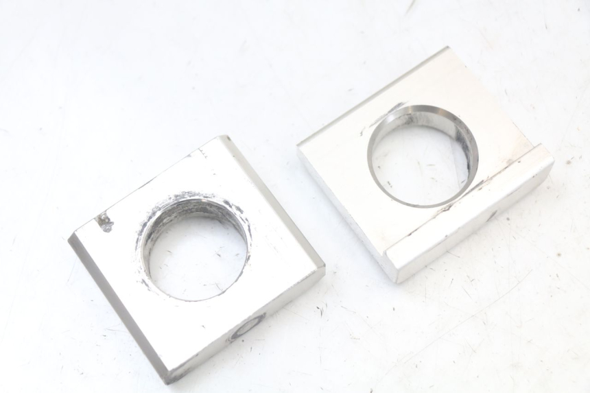 photo de TENSORES CADENA YAMAHA FZ1 FAZER 1000 (2007 - 2009) - Detalle de la pieza