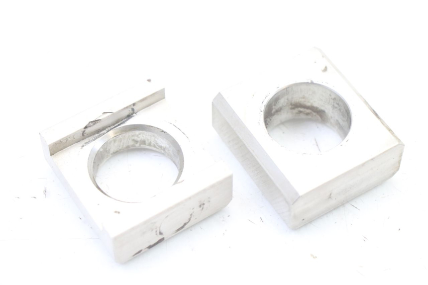 photo de TENSORES CADENA YAMAHA FZ6 FAZER S2 600 (2007 - 2011) - Detalle de la pieza