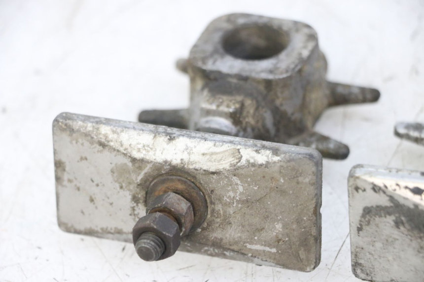 photo de TENSOR DE CADENA YAMAHA FZS FAZER 600 (2001 - 2003) - Estado de la superficie y material