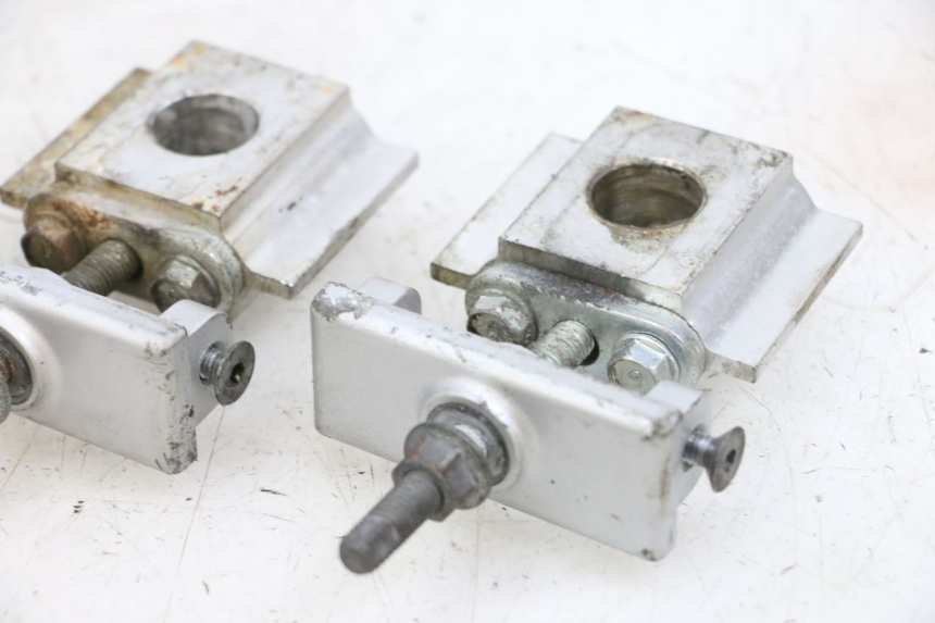 photo de TENSORES CADENA KAWASAKI ZR 7 750 (1999 - 2004) - Detalle de la pieza