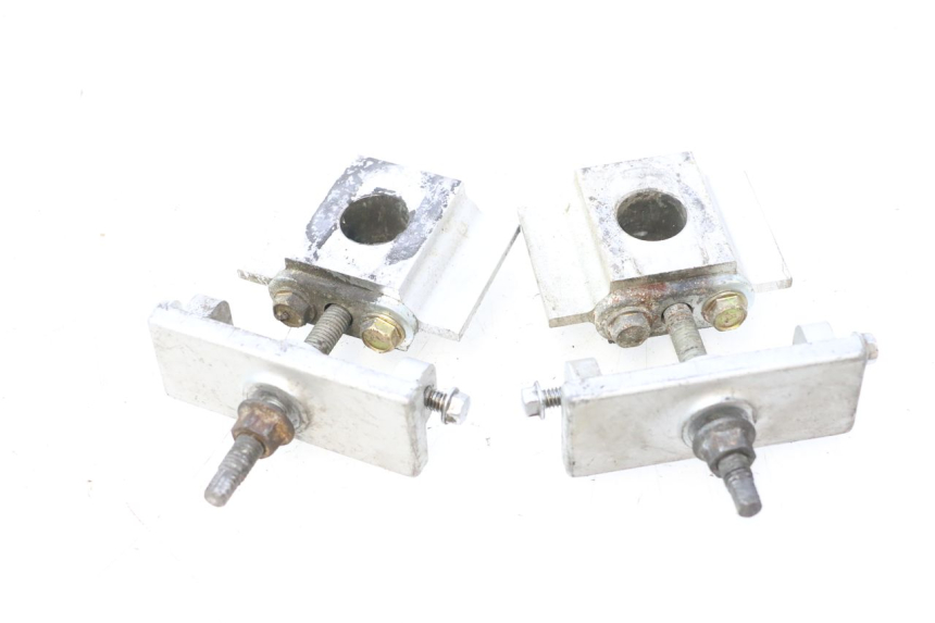 photo de TENSOR DE CADENA KAWASAKI ZX-6R ZX6R 600 (1995 - 1997) - Primer plano técnico