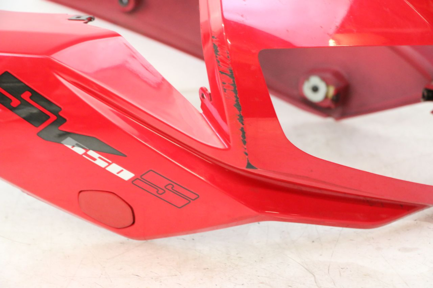 photo de CARENADO FRONTAL SUZUKI SV S 650 (2003 - 2009) - Características distintivas
