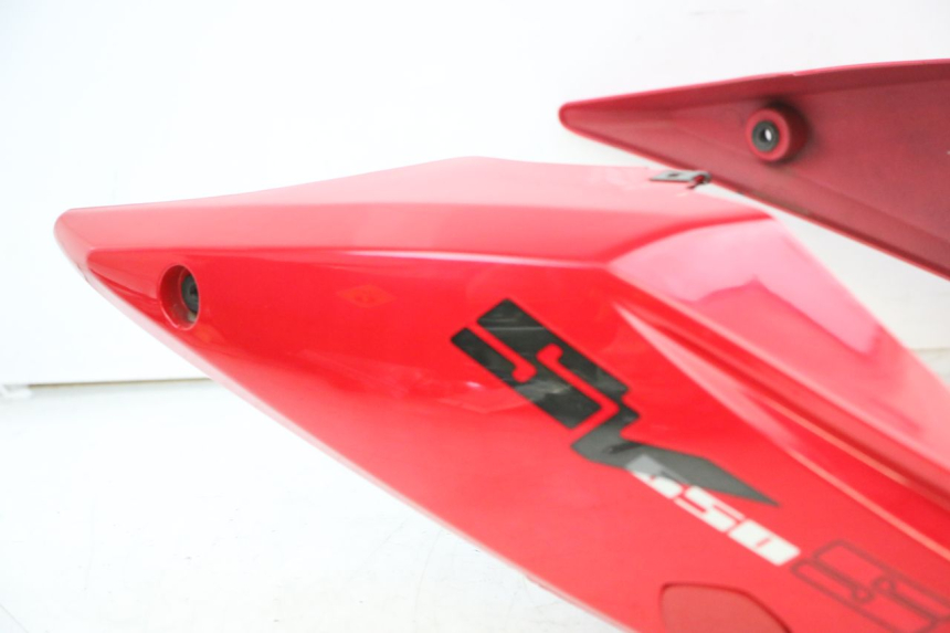 photo de CARENADO FRONTAL SUZUKI SV S 650 (2003 - 2009) - Zoom sobre los componentes