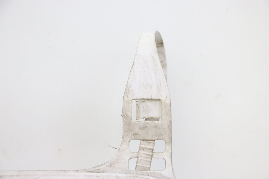 photo de CARENADO FRONTAL YAMAHA TTR 125 (2000 - 2020) - Detalles de los puntos de fijación