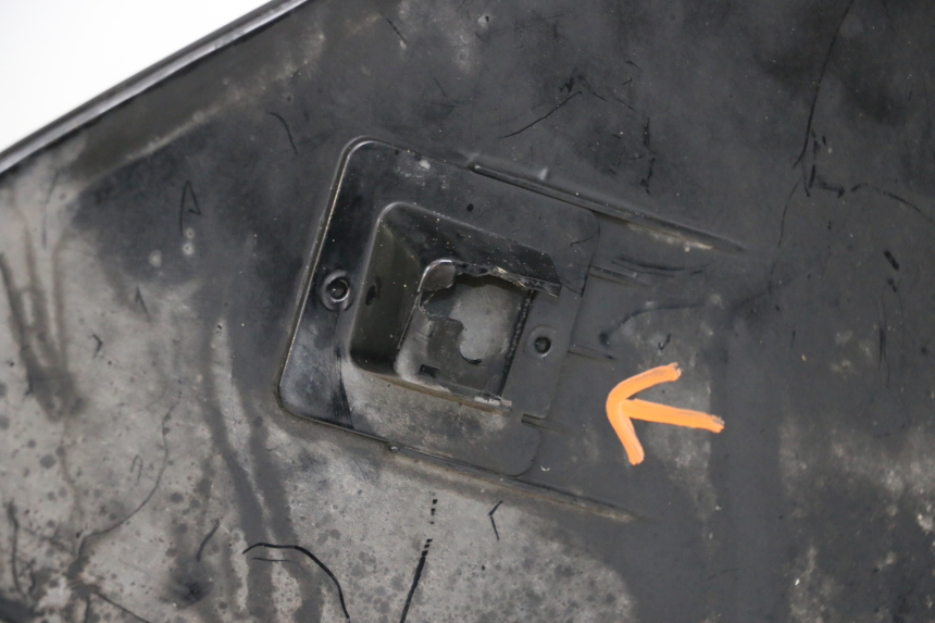 photo de CARENADO FRONTAL YAMAHA XJ F 900 (1983 - 1994) - Zoom sobre los componentes